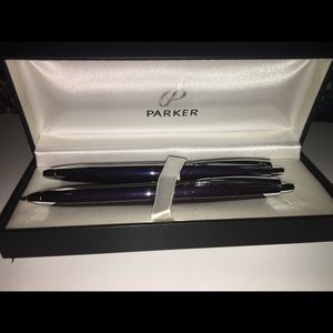 One pen and one mechanical pencil